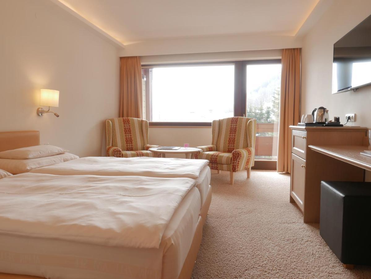 Alpin- Das Sporthotel, Summercard Included May - September ツェル アム ゼー エクステリア 写真