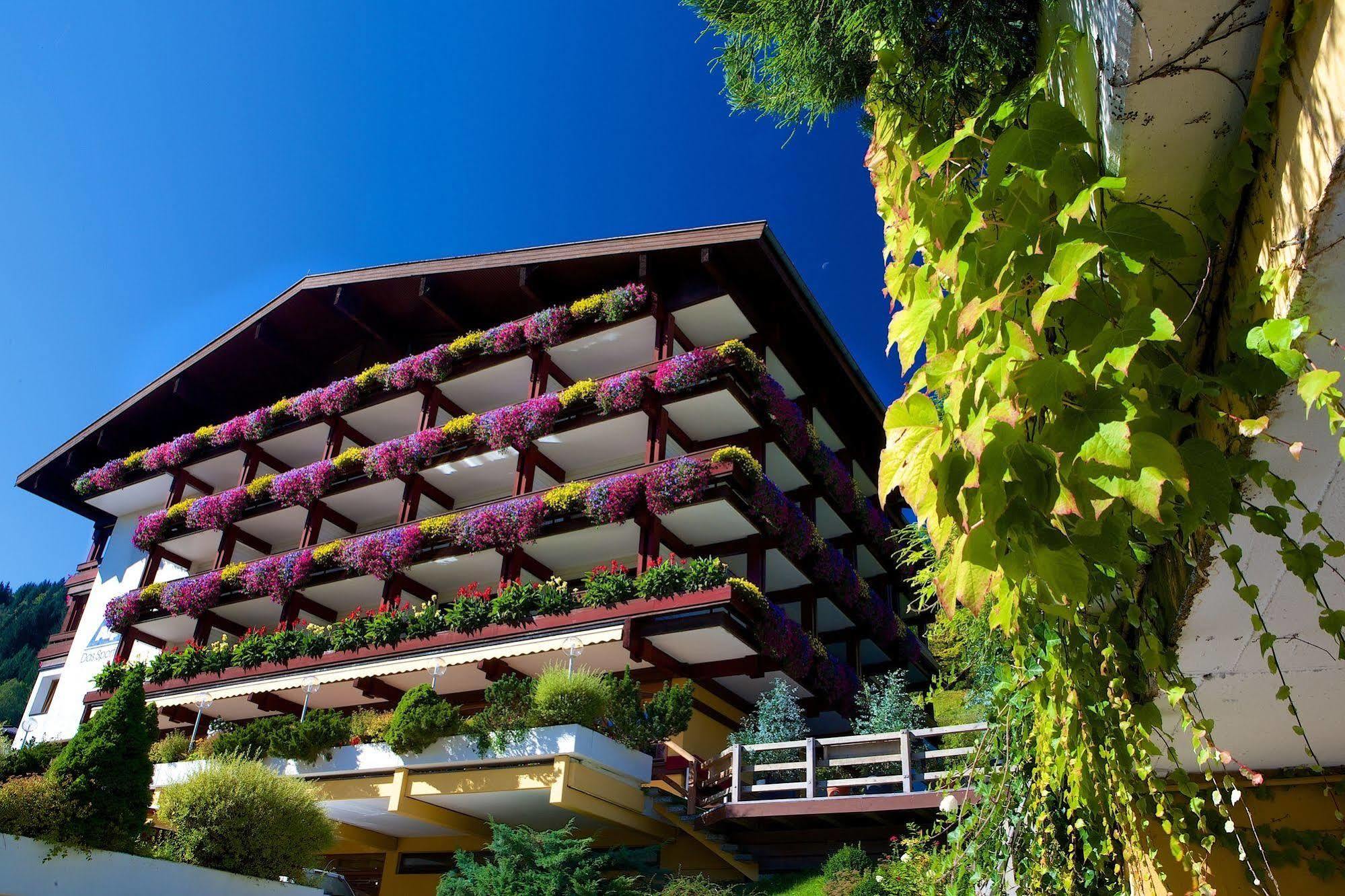 Alpin- Das Sporthotel, Summercard Included May - September ツェル アム ゼー エクステリア 写真