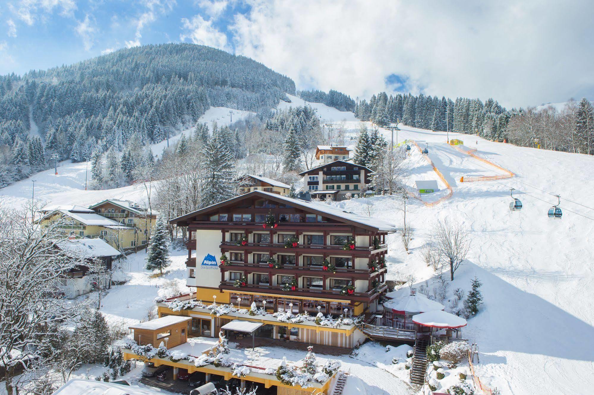 Alpin- Das Sporthotel - Ski In Ski Out Cityxpress, Summercard Included ツェル アム ゼー エクステリア 写真